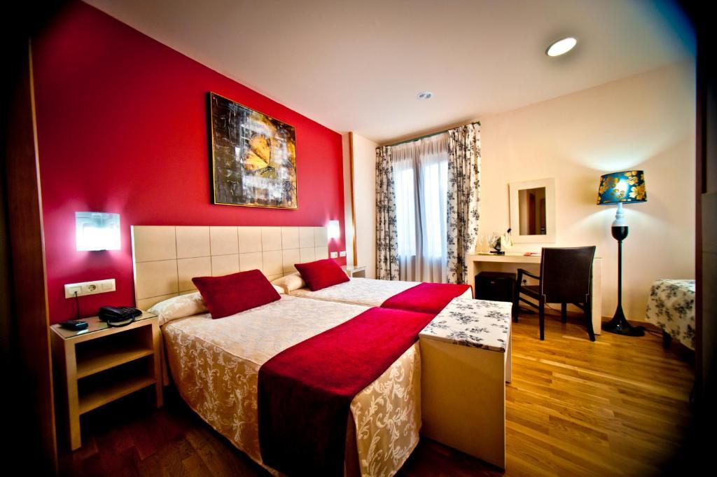 Hotel Condes De Castilla Segovia Szoba fotó