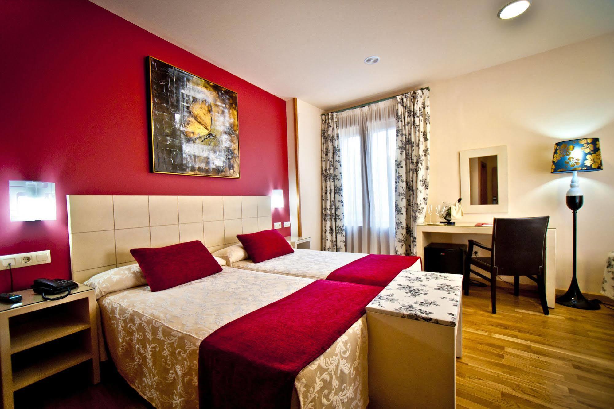 Hotel Condes De Castilla Segovia Kültér fotó